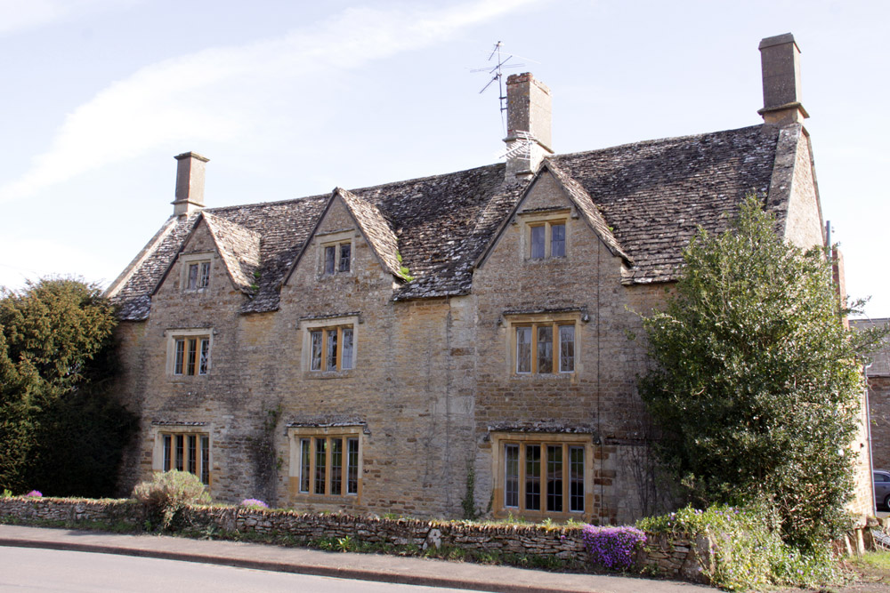 Detached 17th Century Cotswold stone farm house