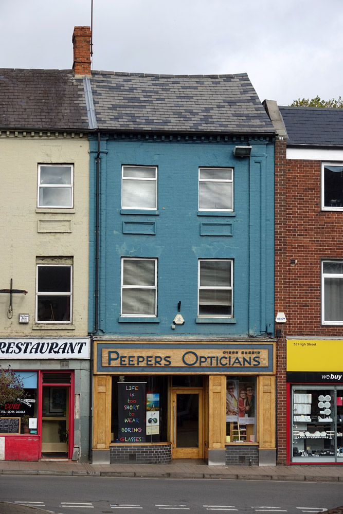 Terraced retail unit Banbury Oxford